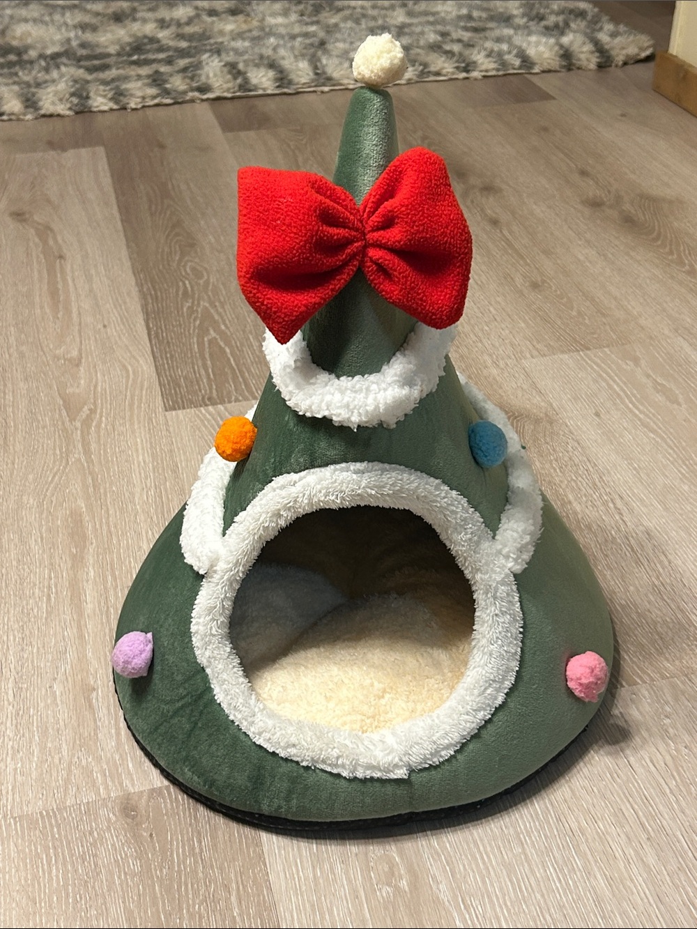Temu Christmas Tree Fleece Pet Bed with Red Bow and Pom Pom Ornaments